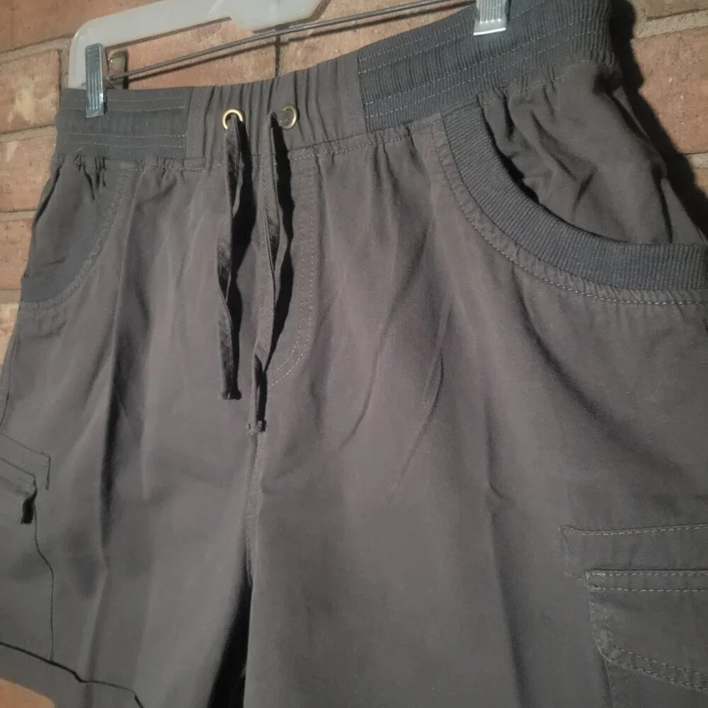 Women's Dark Gray 4-packet Cargo Comfort Waist Shorts - Size L